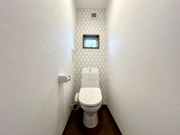 堺市美原区平尾　中古戸建 内観写真（トイレ）