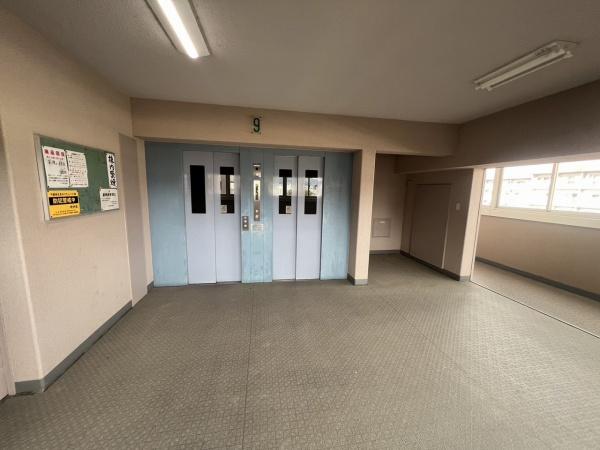 山科団地A棟 共用部写真（エントランス）