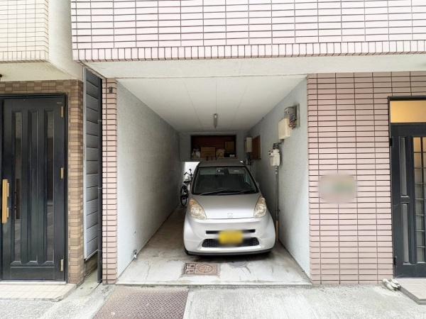 大阪市平野区長吉六反4丁目　中古戸建 現地写真（駐車場）