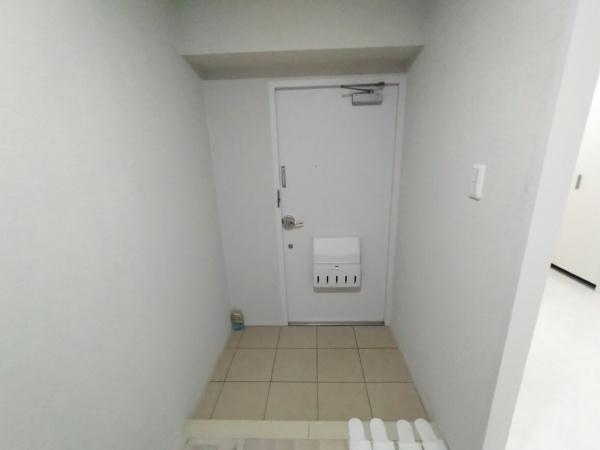 チサンマンション新大阪10番館 現地写真（玄関）