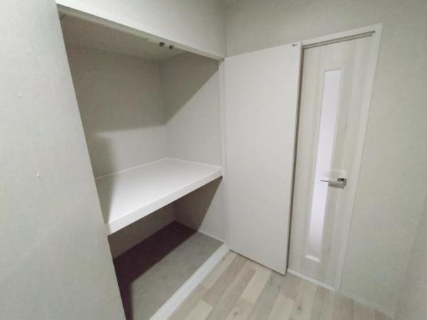 チサンマンション新大阪10番館 内観写真（収納）