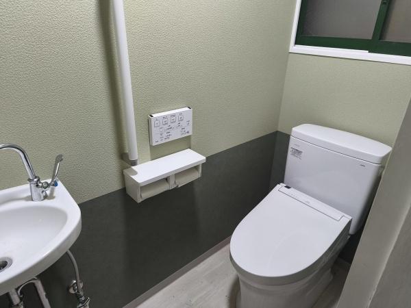 京都市東山区上梅屋町　中古戸建 内観写真（トイレ）