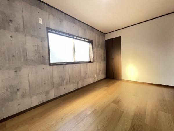 京都市北区紫竹牛若町　中古戸建 内観写真（リビング以外の居室）