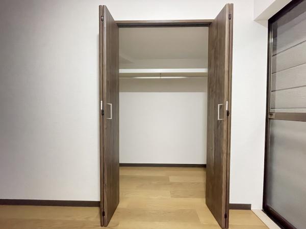 京都市北区紫竹牛若町　中古戸建 内観写真（収納）