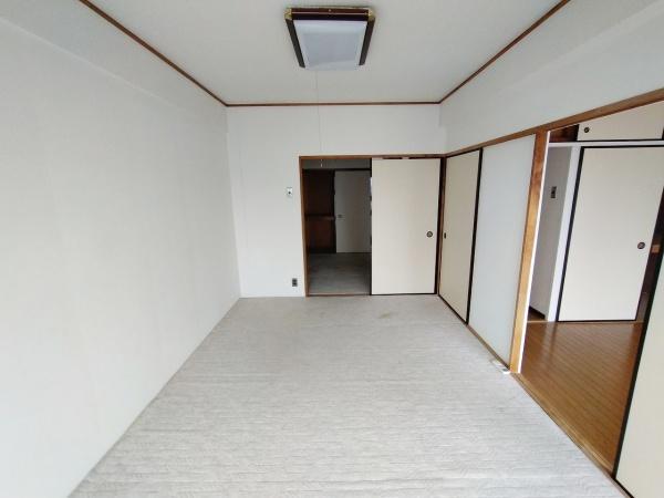 高倉第一コーポA棟 内観写真（リビング以外の居室）