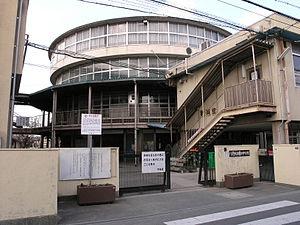 八尾市山本町南8丁目　売土地 中学校