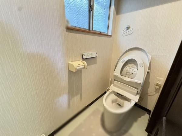 大阪市西成区梅南3丁目　中古テラスハウス 内観写真（トイレ）