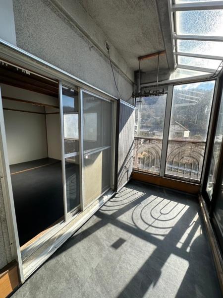 豊能郡能勢町平通　中古戸建 現地写真（バルコニー）