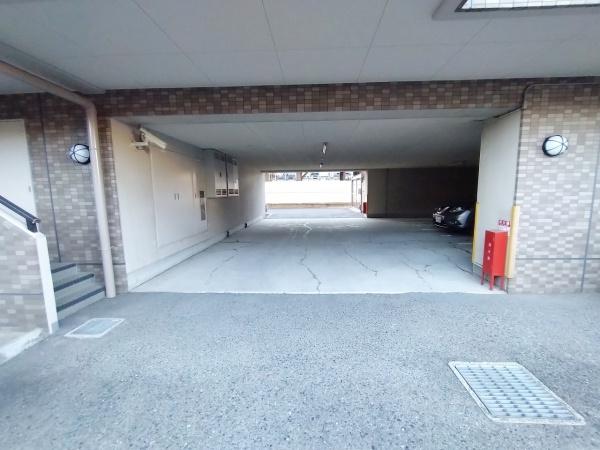 ライオンズマンション此花 共用部写真（駐車場）