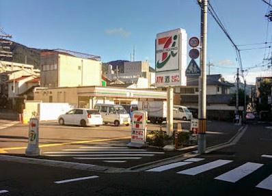 山科音羽マンションA棟 コンビニ