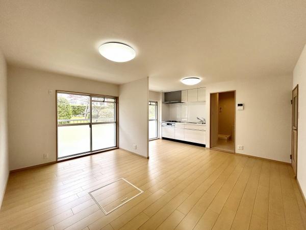 泉北茶山台第1次住宅11号棟 内観写真（リビング）