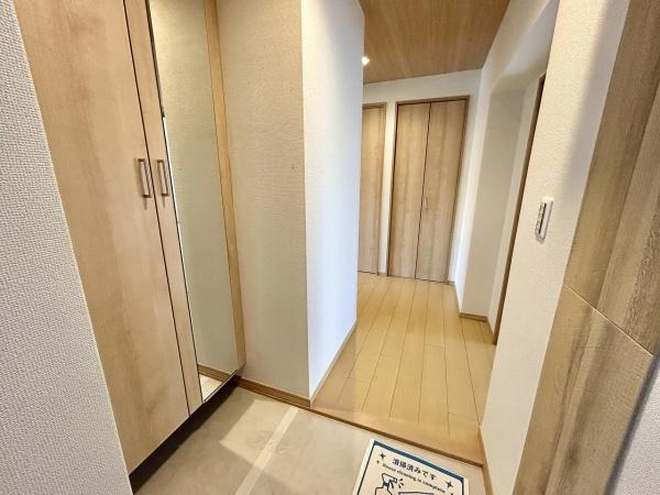 泉北茶山台第1次住宅11号棟 現地写真（玄関）