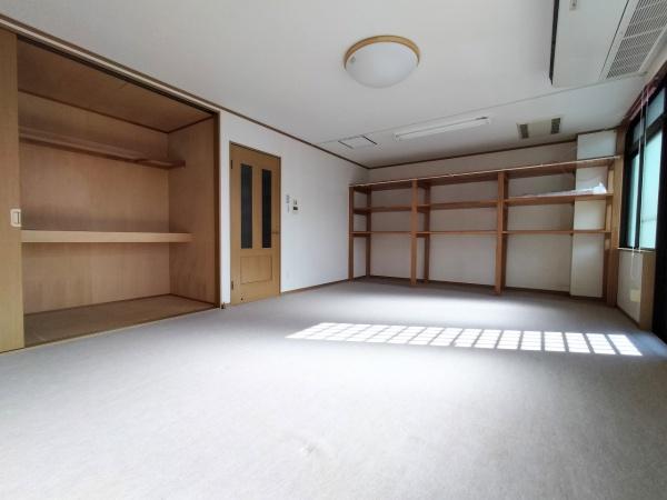 ラレーブ京都大宮堀川通　事務所併用住宅 内観写真（リビング以外の居室）