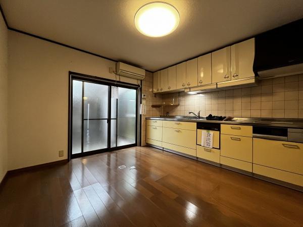 京都市左京区岩倉中在地町　中古テラスハウス 内観写真（リビング）