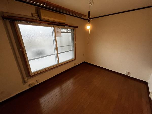 京都市左京区岩倉中在地町　中古テラスハウス 内観写真（リビング以外の居室）