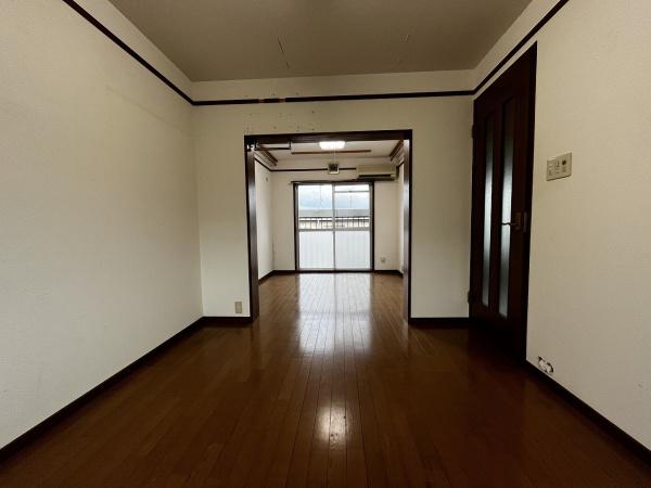 京都市左京区岩倉中在地町　中古テラスハウス 内観写真（リビング以外の居室）