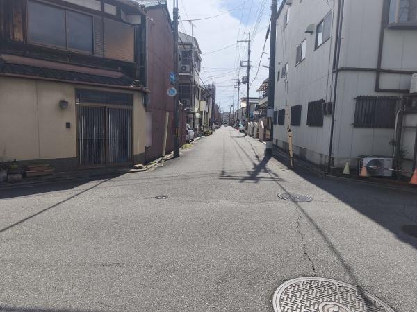 京都市南区八条源町　古家付売土地 現地写真（前面道路含む現地写真）