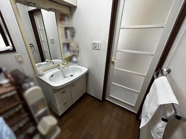 京都市山科区北花山山田町　中古戸建 内観写真（洗面台・洗面所）