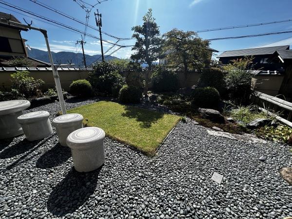京都市山科区北花山山田町　中古戸建 現地写真（庭）
