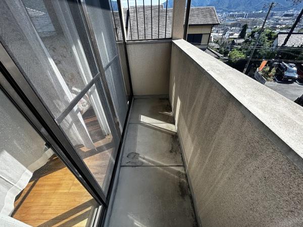 京都市山科区北花山山田町　中古戸建 現地写真（バルコニー）