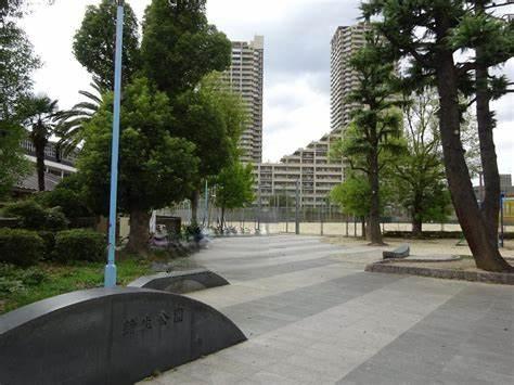 パレスハイツ京橋 公園