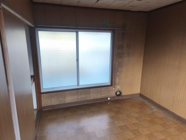 京都市山科区御陵荒巻町　中古戸建 内観写真（リビング以外の居室）