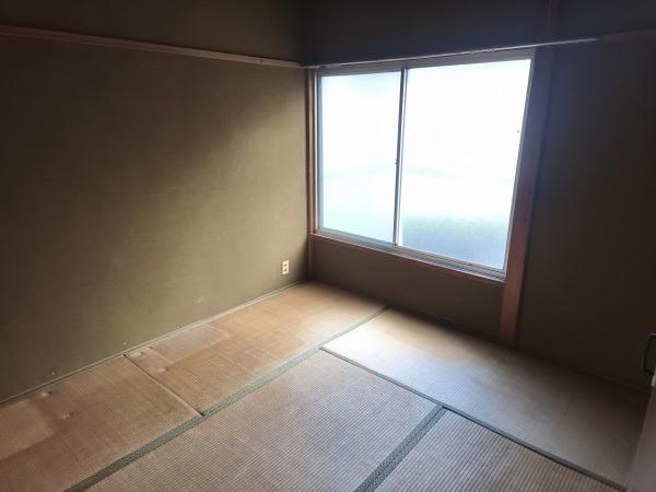 京都市山科区御陵荒巻町　中古戸建 内観写真（リビング以外の居室）