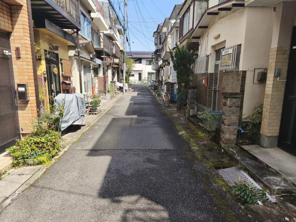 京都市山科区御陵荒巻町　中古戸建 現地写真（前面道路含む現地写真）