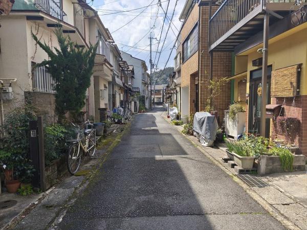 京都市山科区御陵荒巻町　中古戸建 現地写真（前面道路含む現地写真）