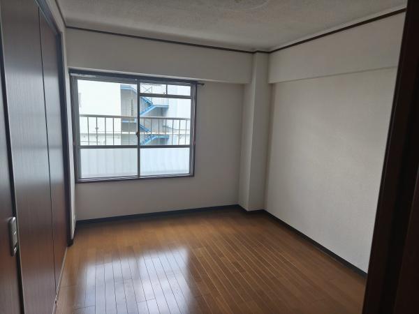 山科音羽マンションA棟 内観写真（リビング以外の居室）