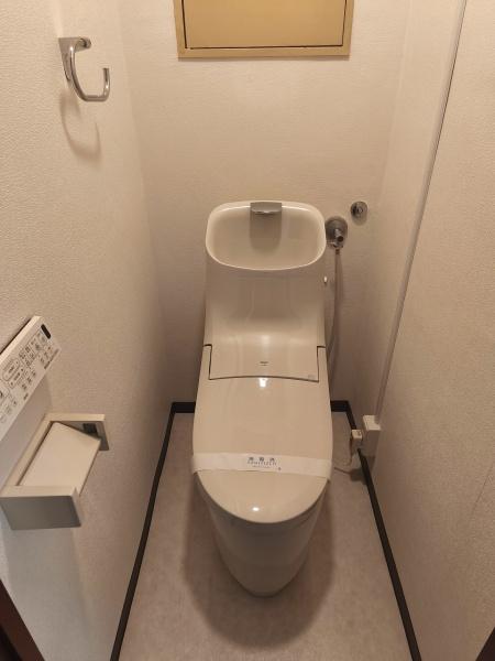 山科音羽マンションA棟 内観写真（トイレ）
