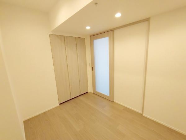 ジオタワー堺筋本町 内観写真（リビング以外の居室）
