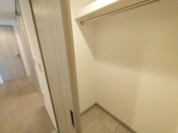 ジオタワー堺筋本町 内観写真（収納）