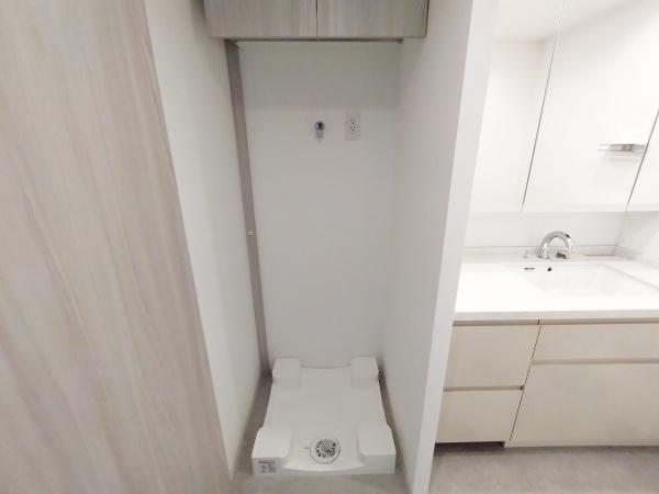 ジオタワー堺筋本町 内観写真（洗面台・洗面所）