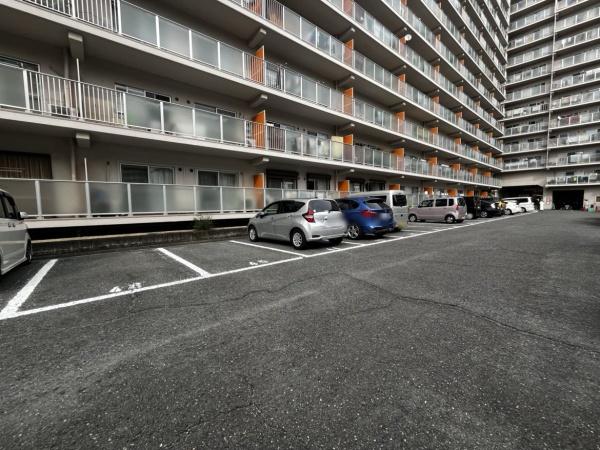 三陽ハイツ都島 共用部写真（駐車場）