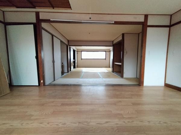 京都市右京区龍安寺西ノ川町　中古テラスハウス 内観写真（リビング）