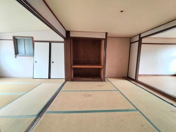 京都市右京区龍安寺西ノ川町　中古テラスハウス 内観写真（リビング以外の居室）