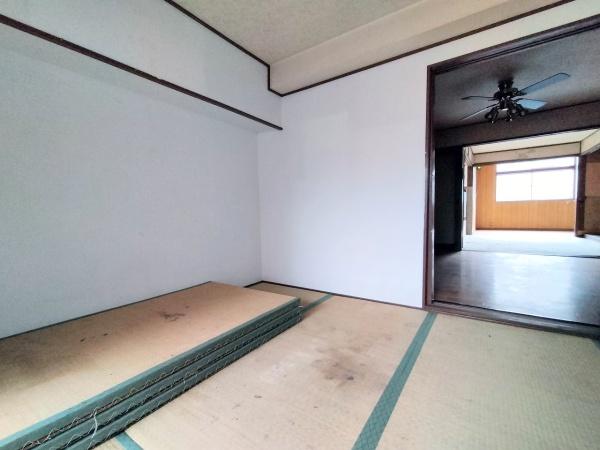 京都市右京区龍安寺西ノ川町　中古テラスハウス 内観写真（リビング以外の居室）