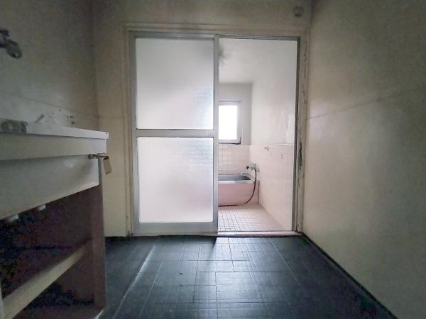 京都市右京区龍安寺西ノ川町　中古テラスハウス 内観写真（洗面台・洗面所）