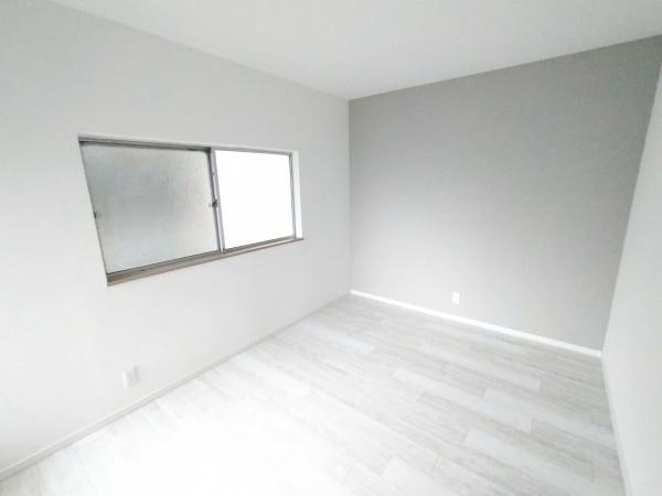 大阪市生野区生野東3丁目　中古戸建 内観写真（リビング以外の居室）