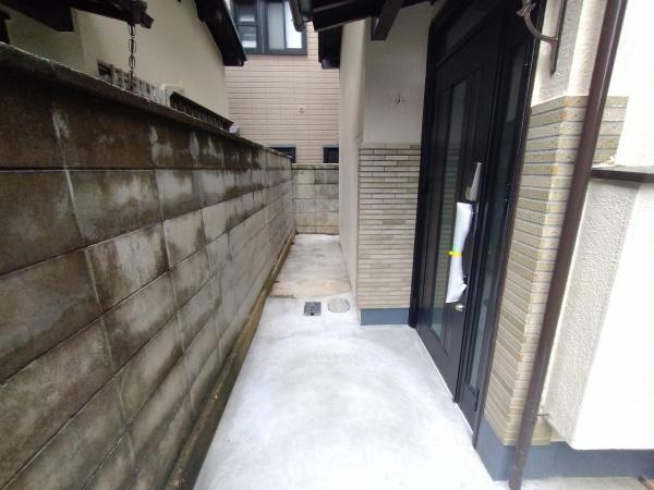 大阪市生野区生野東3丁目　中古戸建 現地写真（玄関）