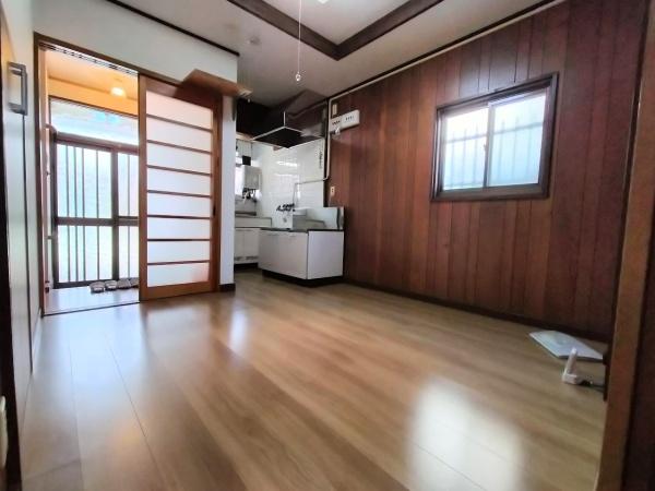京都市右京区山ノ内宮脇町　中古戸建 内観写真（リビング）