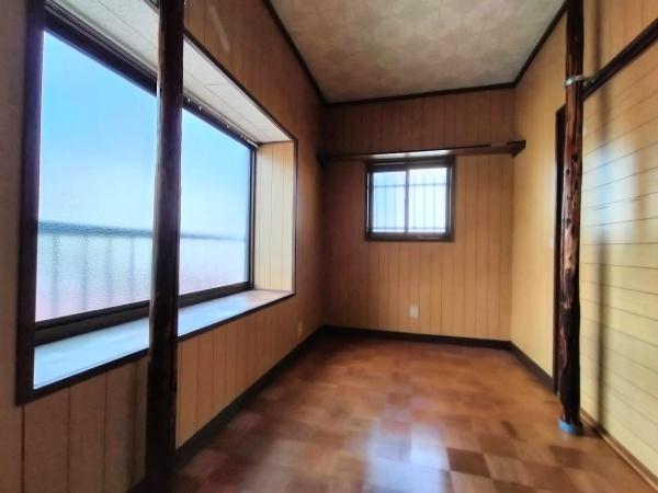 京都市右京区山ノ内宮脇町　中古戸建 内観写真（リビング以外の居室）