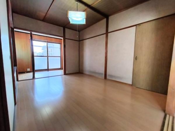 京都市右京区山ノ内宮脇町　中古戸建 内観写真（リビング以外の居室）