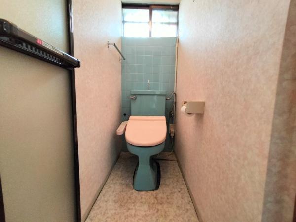 京都市右京区山ノ内宮脇町　中古戸建 内観写真（トイレ）