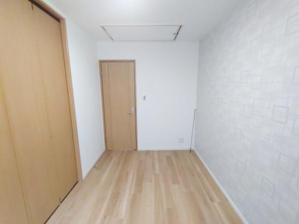 大阪市此花区伝法3丁目　中古戸建 内観写真（リビング以外の居室）