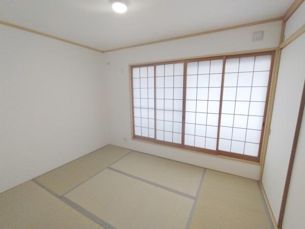 大阪市此花区伝法3丁目　中古戸建 内観写真（リビング以外の居室）