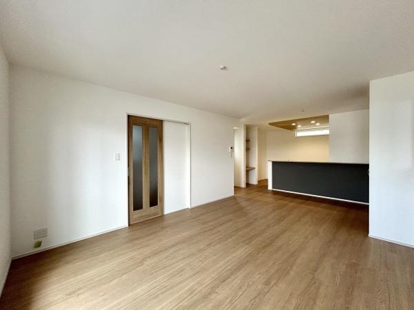 堺市北区長曽根町1号棟　新築戸建 内観写真（リビング）