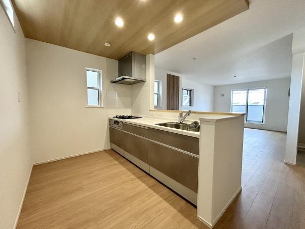 堺市北区長曽根町1号棟　新築戸建 内観写真（キッチン）