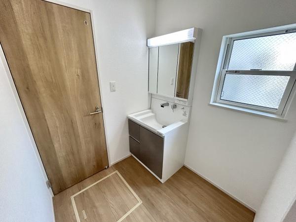 堺市北区長曽根町1号棟　新築戸建 内観写真（洗面台・洗面所）